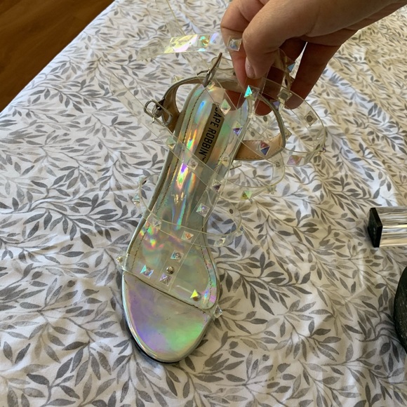 Heels - Picture 1 of 2